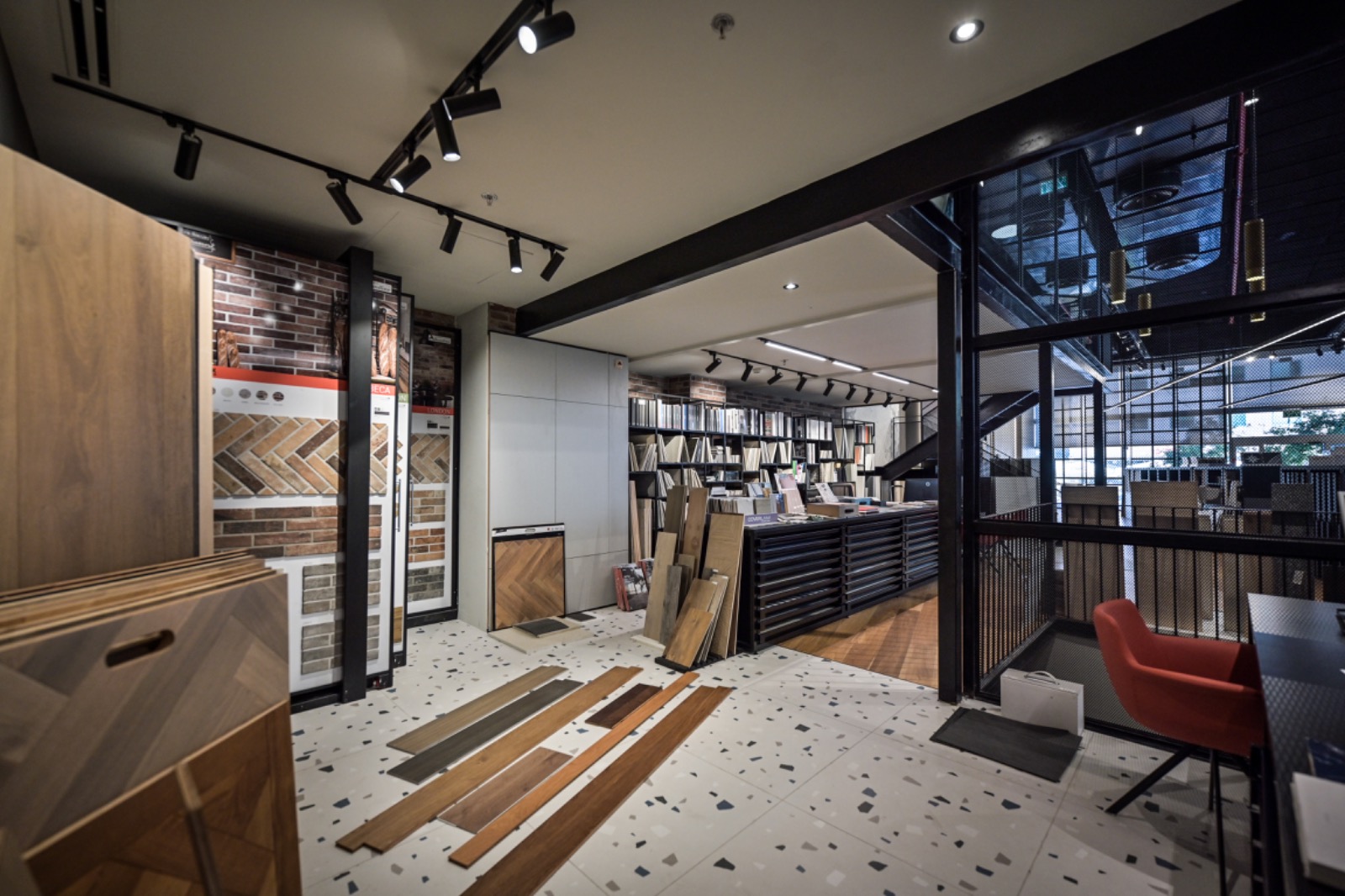 אולם תצוגה LIMA רמת החייל